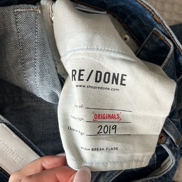 Re/Done High Rise Stove Pipe Jeans in Medium Vain Size 24 - Picture 12 of 13